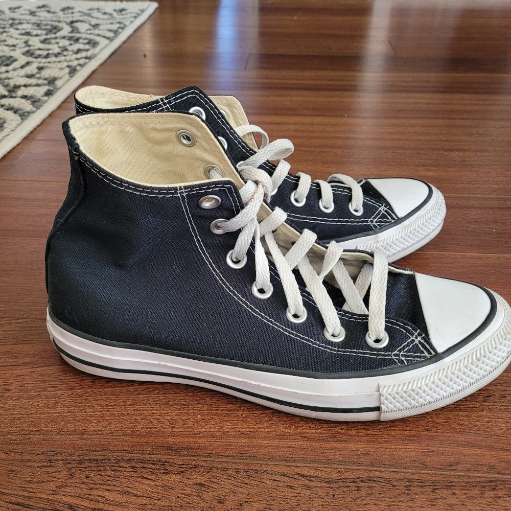 Converse Chuck Taylor All Star Black High Top Sneakers Size 7 Women / 5 Men
